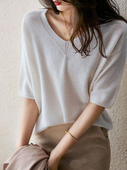 Women's v-neck five-point sleeves sweater