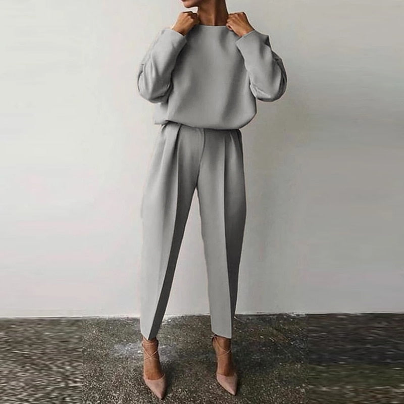 Women’s 2-Piece Suit Set – Relaxed Fit Top with Balloon Sleeves – High-Waisted Tapered Pants