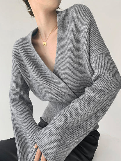 Women's elegant crossed v-neck wrap knitted sweater