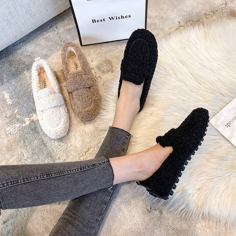 Warm slip-on loafers with platform for women