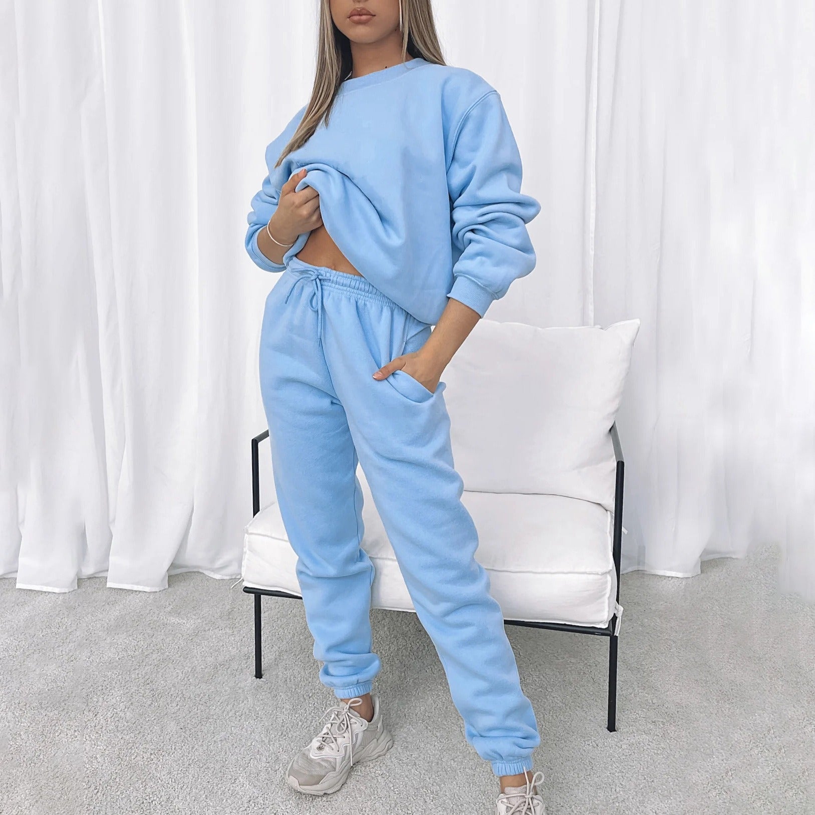 Two-Piece Relaxed Fit Loungewear Set With Drawstring Pants 