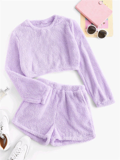 Women’s Loungewear Set – Plush Cropped Long Sleeve Top – High-Waisted Relaxed Shorts