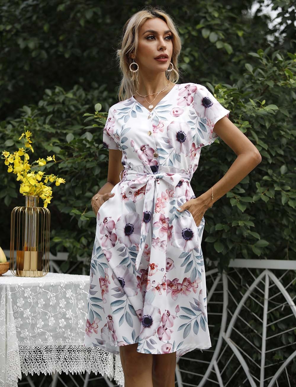 Geometric Print Cinched Waist Knee-Length Dress 
