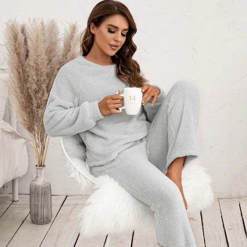 Women’s Two-Piece Loungewear Set – Fleece Texture – Relaxed Fit – Long Sleeve Top and Pants