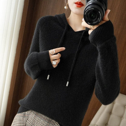 Women’s Hooded Pullover – Wool Blend – Relaxed Fit – Long Sleeve – Ribbed Cuffs
