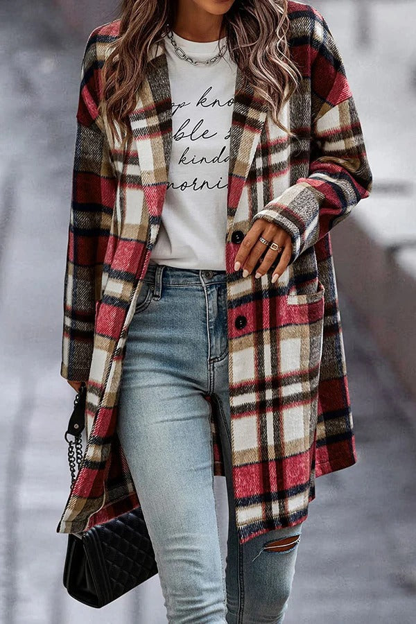 Women’s Wool Coat – Oversized Fit – Plaid Pattern – Notched Lapel – Mid-Thigh Length