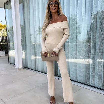 Women’s Jumpsuit – Knitted Fabric – Slim Fit – Off-Shoulder – Flared Leg – Full Length