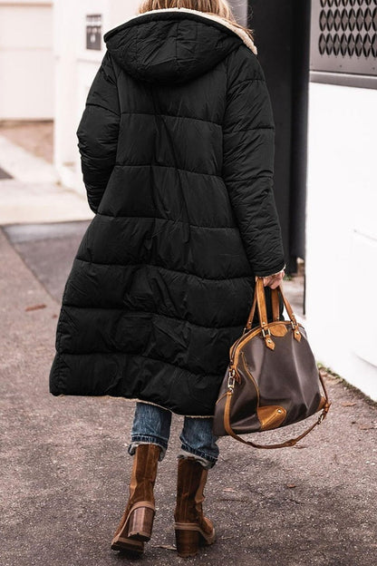 Women's long, comfortable coat