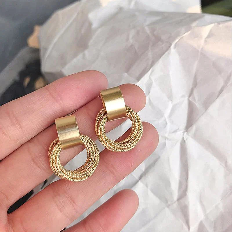 Elegant and timeless  hoop earrings