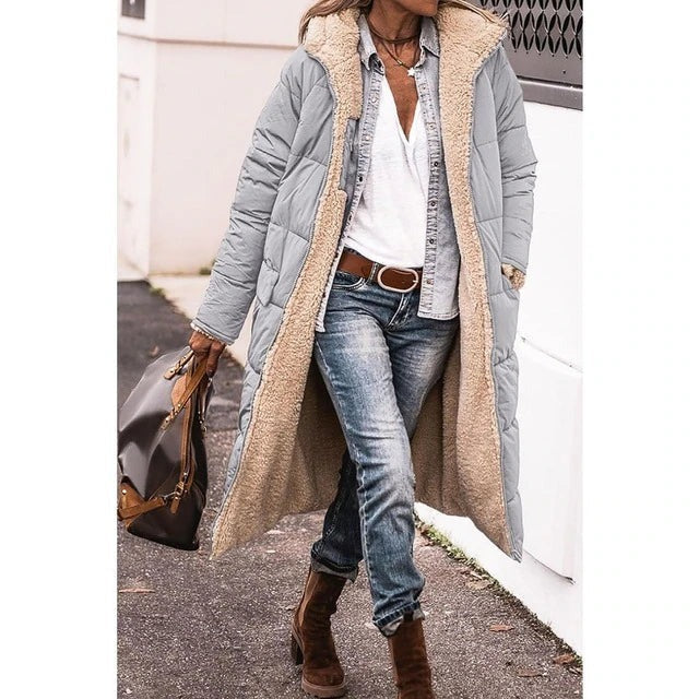 Women's long, comfortable coat
