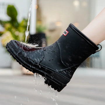 Women's mid-cut waterproof rain boots