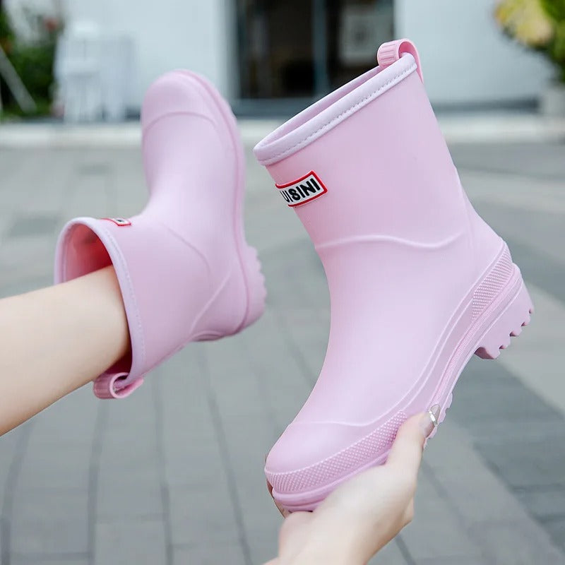 Women's mid-cut waterproof rain boots