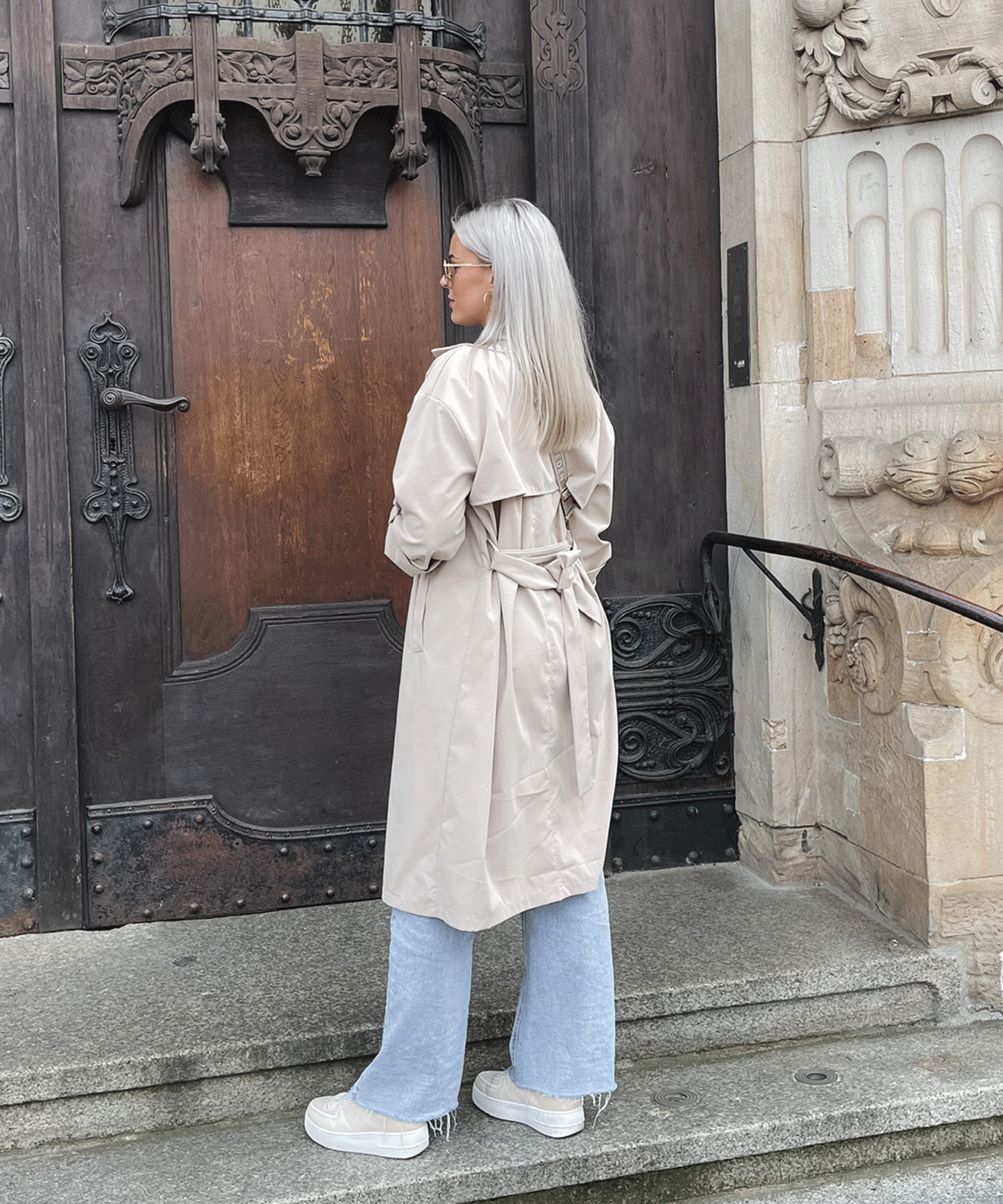 Women's casual belted lapel windbreaker jacket