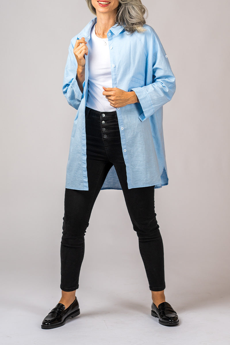 Women's Oversized Button-Down Shirt - Long Sleeve - Relaxed Fit - Mid-Thigh Length