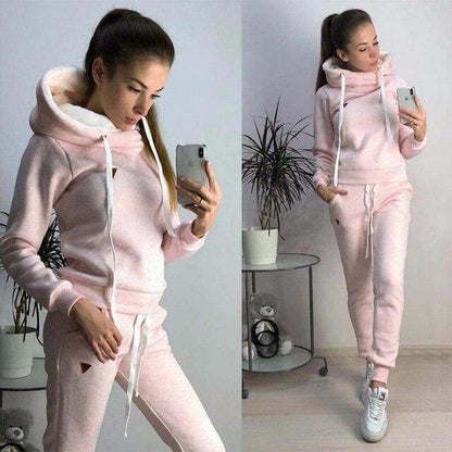 Women's comfortable warm sports jogging suit