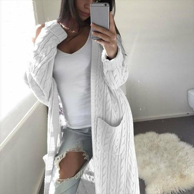 Women's relaxed warm knitted cardigan