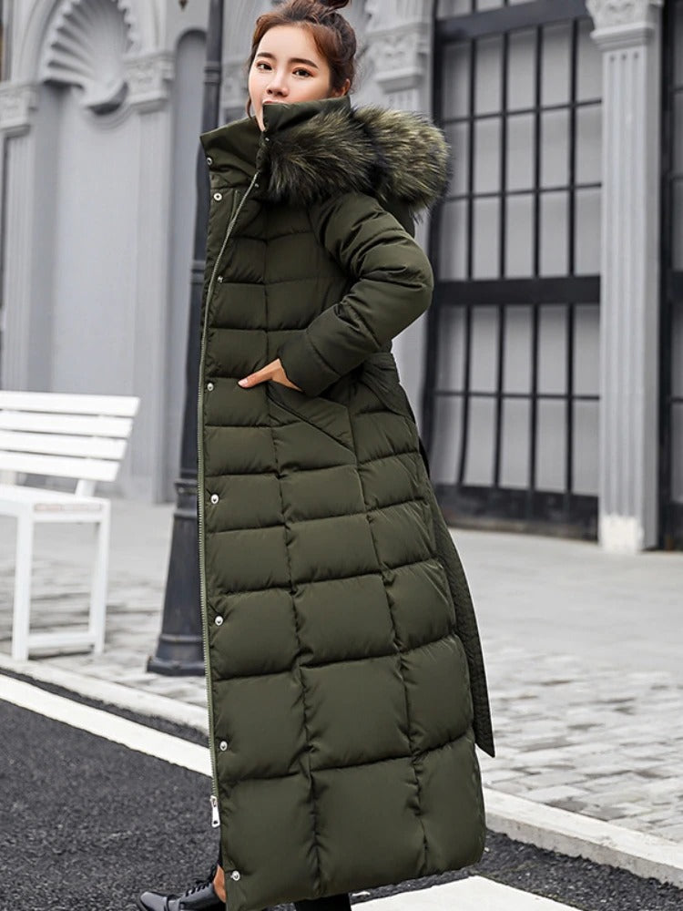 Women's knee-length detachable fur hood down jacket