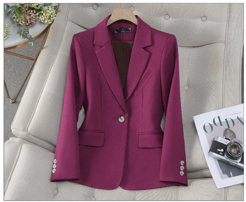 Vera - elegant blazer for women with button closure
