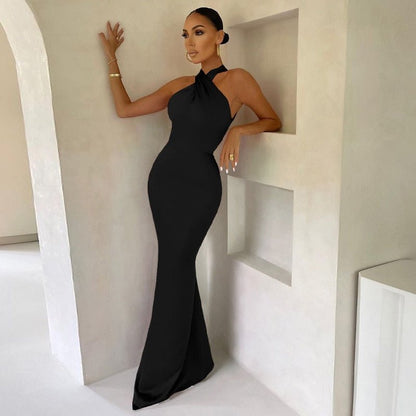 Women's Evening Gown - Halter Neckline - Floor-Length Satin Elegant Formal Wear