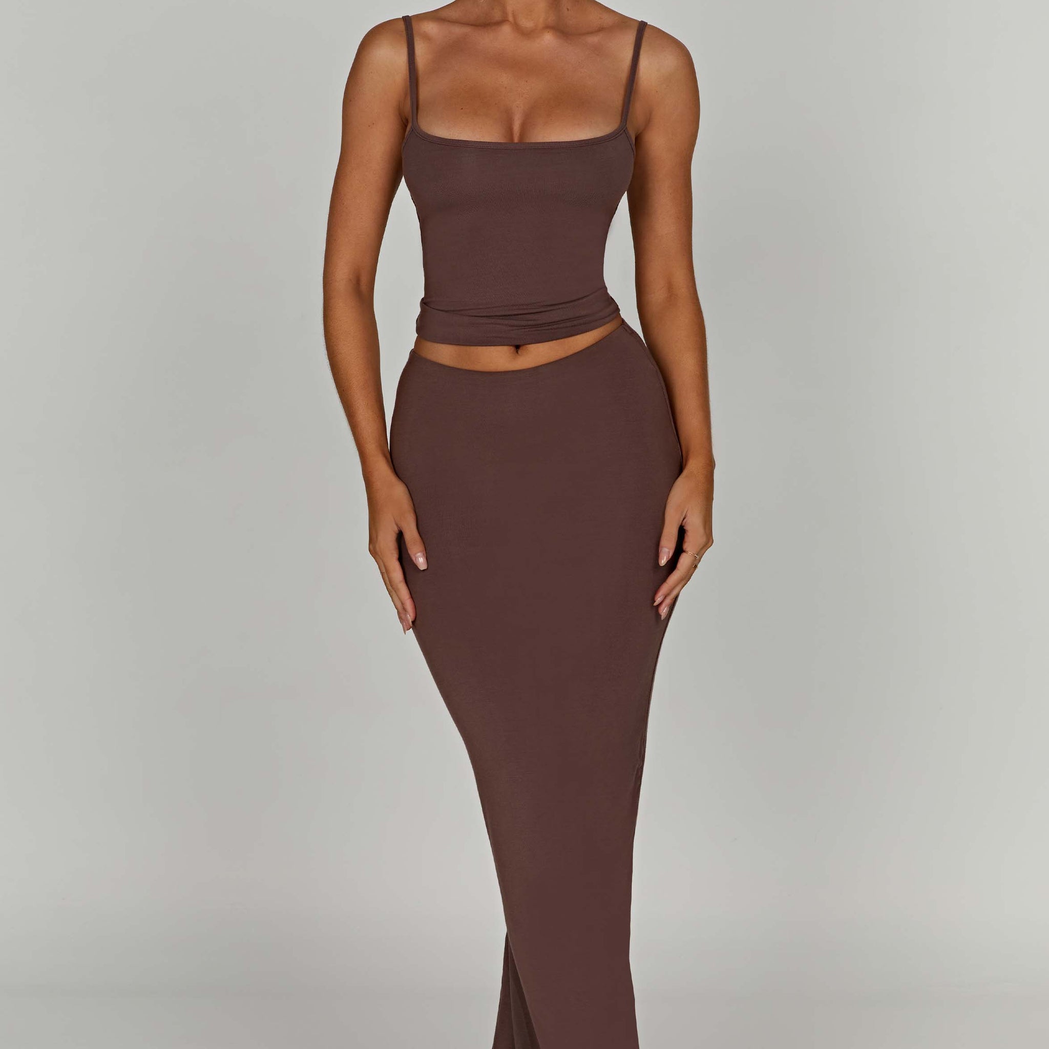 Niaja - plain sleeveless crop top and maxi skirt set