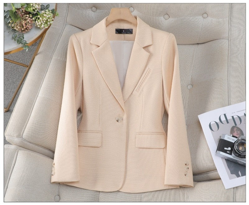 Vera - elegant blazer for women with button closure